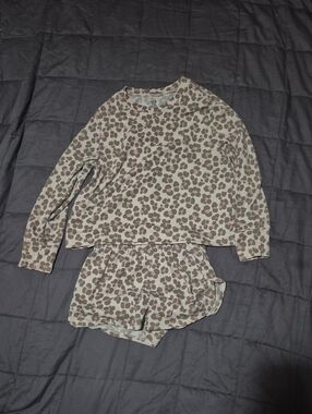 GAP Kids Two-Piece Leopard Print Pajama Set - Taupe & Cream